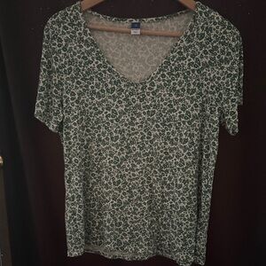 Old Navy Green and White Floral Short Sleeve Top